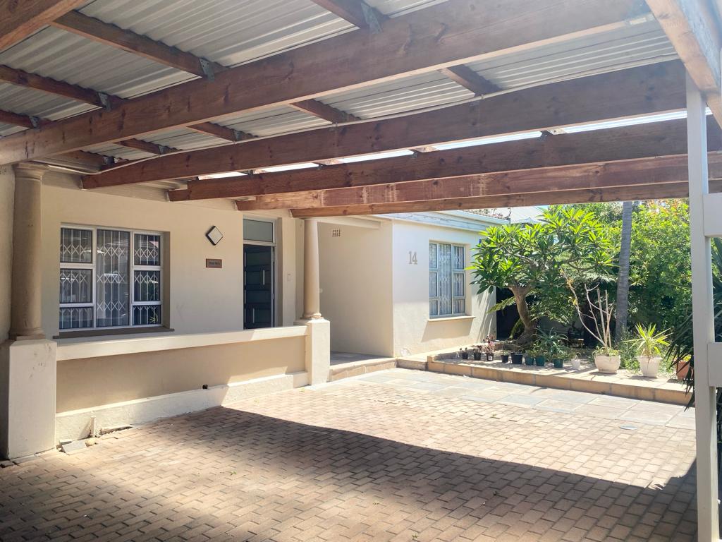 6 Bedroom Property for Sale in Wynberg Western Cape